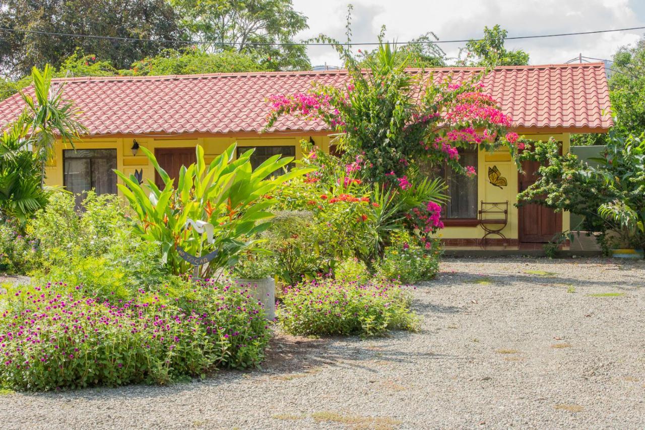 Cabinas Bahia Uvita - Marino Ballena National Park Lodge Exterior photo